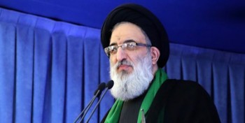 به کربلا نگاه کنید؛ دین از سیاست جدا نیست