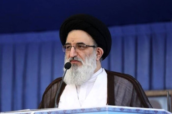 رئیس جمهور نباید از اجرای قانون حجاب شانه خالی کند