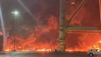 جزییات انفجار یک کشتی تجاری در دبی اعلام شد