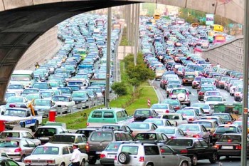 ترافیک سنگین تهران به خاطر «تغییر فرمانده پلیس راهور با فشار قالیباف» است 