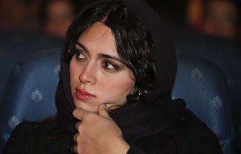 پگاه آهنگرانی ممنوع الخروج شد