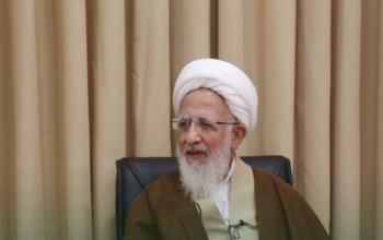 نمی‌توان قرآن دست گرفت و به همه فحش داد