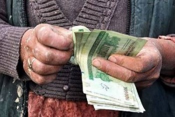 حقوق کارگران ایران کفاف خوردن نان و پنیر را نیز نمی‌دهد