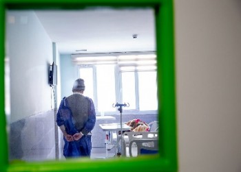 ۱۳۸ نفر از مبتلایان کرونا تحت مراقبت قرار دارند ۱۳۸ نفر از مبتلایان کرونا تحت مراقبت قرار دارند