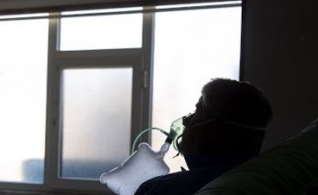 در ایران ۳۸۱۹ بیمار در وضعیت شدید کرونا قرار دارند