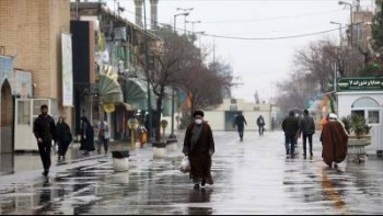 ایران از خروج افراد مشکوک به کرونا از قم جلوگیری می کند