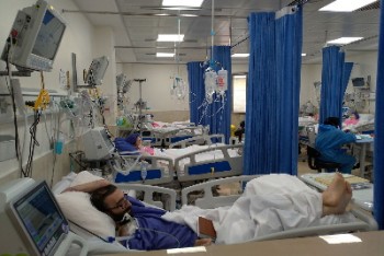 ۱۳۶ نفر از مبتلایان به کرونا تحت مراقبت قرار دارند ۱۳۶ نفر از مبتلایان به کرونا تحت مراقبت قرار دارند