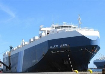 انصارالله کشتی اسرائیلی را با 52 خدمه توقیف کرد