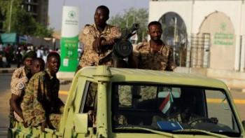 نخست‌وزیر سودان در حبس خانگی قرار گرفت