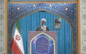 آموزش و پرورش در کتب درسی تجدید نظر کند