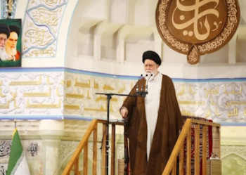 باید با زور در مقابل فساد و قاچاق ایستاد باید با زور در مقابل فساد و قاچاق ایستاد