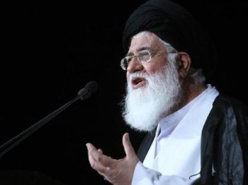 در فضای مجازی با ژست آکادمیک چرندیات دشمن را توسعه ندهید