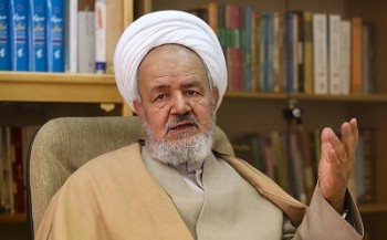 حرام‌شنوی مخرب‌تر از حرام‌خواری است