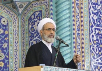 روحانیت صحنه را خالی نخواهد کرد