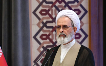 ملت ایران آماده ایثار و فداکاری است