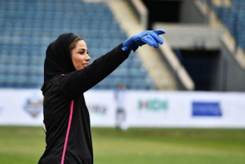 دهقانى، بانويى كه فعل خواستن را به خوبى صرف كرد