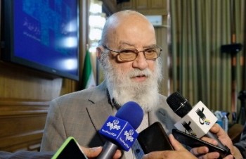 برای تامین اتوبوس باید خود را به آب و آتش بزنیم