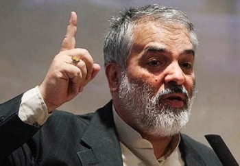 زنان نباید به گونه ای لباس بپوشند که شهوت پراکنی کنند