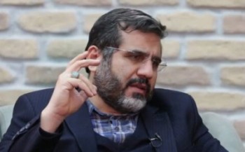 هنرمندان بدون مشکل خارج از ایران می‌توانند در کشور فعالیت کنند