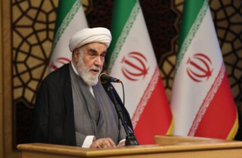 کسانی که در بیت‌المال شنا می‌کنند باید جوابگوی مردم باشند
