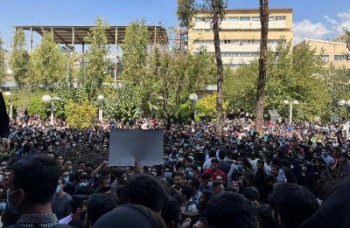 دانشجویان برخی دانشگاه‌های ایران تجمع اعتراضی برگزار کردند