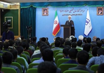 دانشگاه نباید یک فضای بسته باشد