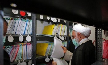 پس از بازداشت فرد خانواده او را در جریان قرار دهید