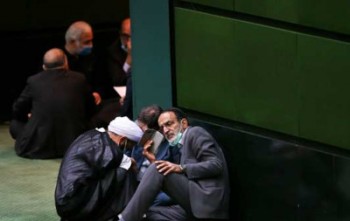 ۲۱۰ نماینده خواستار کناره گیری نامزدهای اصولگرا به نفع رئیسی شدند