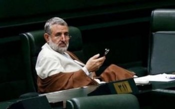 ظریف باید در پیشگاه خداوند استغفار کند
