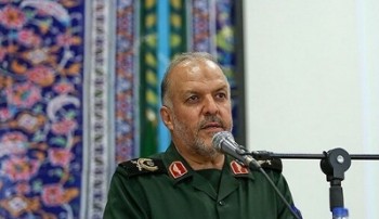 با کوچکترین اشاره رهبری طومار فتنه گران را در هم می‌پیچیم