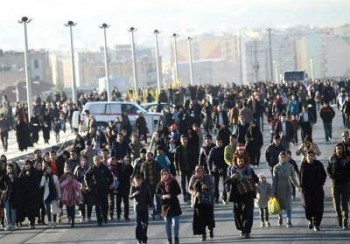 95 درصد شهروندان ایران مخالف تسلیم در برابر آمریکا هستند 95 درصد شهروندان ایران مخالف تسلیم در برابر آمریکا هستند