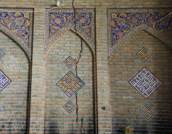 فرونشست به مسجد سید اصفهان رسید