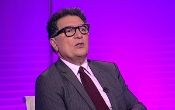 رضا پهلوی اندازه گاو هم نمی‌فهمد