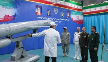 موشک کروز «ابومهدی» به ناوگان‌های نیروی دریایی ارتش و سپاه پیوست