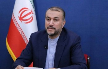 دفاع آمریکا از حقوق بشر و‌ زنان دروغی بیش نیست 