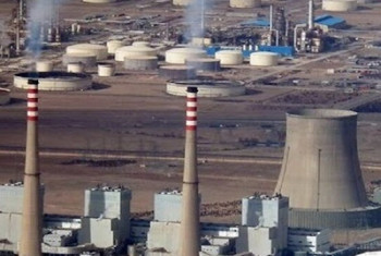 نیروگاه شهید منتظری همچنان مازوت می‌سوزاند