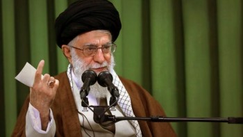 رهبر انقلاب: در جمهوری اسلامی به تعمیر قلب خودمان احتیاج داریم