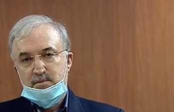 نباید برخی جلوتر از نظر رهبری حرکت کنند 