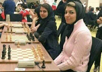 خادم الشریعه و پورکاشیان دو بانوی شطرنج باز ایران در تیم هامبورگ آلمان 