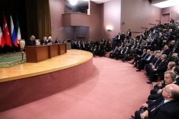 رئیس جمهور ایران نتیجه کنفرانس ورشو را "هیچ و پوچ" خواند