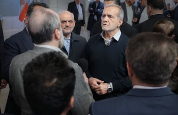 تلاش دشمنان برای جلوگیری از روند توسعه خیال خام است