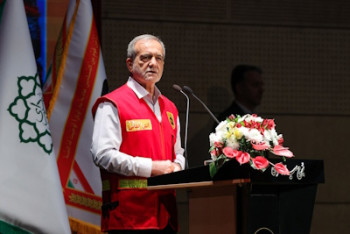 به زانو در آوردن ملت خیال است