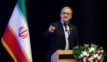 نخبه کسی است که با مشکل در نرود