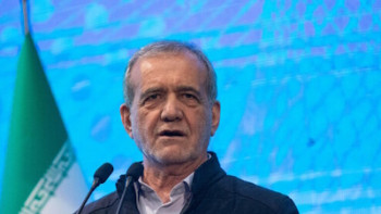 دست مردم، مسئولان و رزمندگان عراق را می فشارم