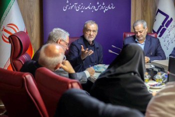 نباید به بهانه جنگ کشور را در وضعیت نیمه تعطیل قرار دهیم نباید به بهانه جنگ کشور را در وضعیت نیمه تعطیل قرار دهیم