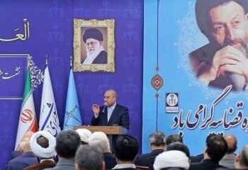 باید با کسانی که پرده دری کنند قاطعانه برخورد شود