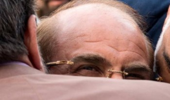 قضیه قالیباف برای حواس پرتی مردم از خدمات دولت رئیسی بود