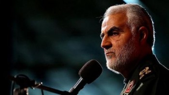 سردار سلیمانی به خواب دوستان می آید و نقشه عملیات نشان می دهد