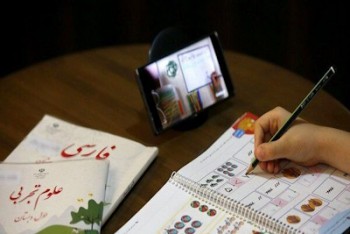 هیچ جای دنیا زمان آلودگی مدارس را تعطیل نمی‌کنند