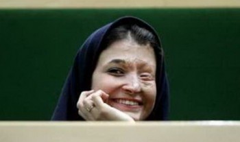 اظهار تاسف یکی از قربانیان اسیدپاشی اصفهان برای نماینده مجلس